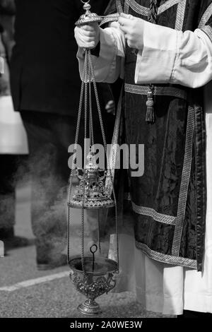 Close up di un incensiere in una processione, la Settimana Santa Foto Stock