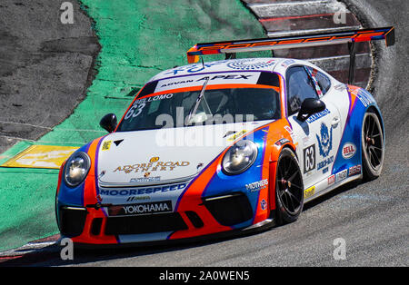 21/09/2019 Monterey, CA, U.S.A. Chris Bellomo (63) venendo giù il cavatappi durante la Firestone Grand Prix di Monterey Porsche GT3 Gara # 1 a Weathertech Raceway Laguna Seca Monterey, CA Thurman James/CSM Foto Stock