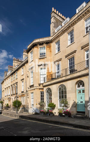 Case cittadine Georgiane nei fiumi Street, Bath. Un sito Patrimonio Mondiale dell'UNESCO, REGNO UNITO Foto Stock