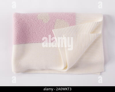 Soffice e calda coperta di lana alpaca rosa con frangia Foto Stock