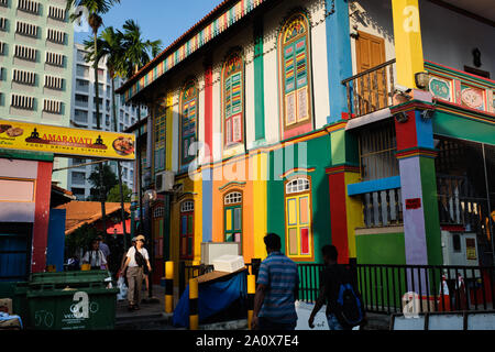 La coloratissima casa di Tang Teng Niah, ex residenza di un imprenditore cinese in indiano-dominato Little India, Singapore Foto Stock