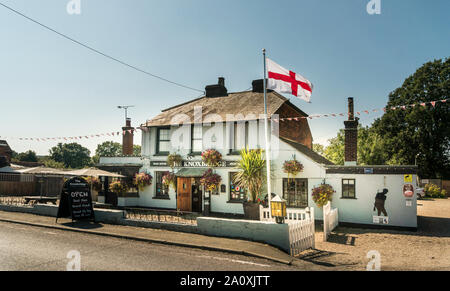 Il pub Knoxbridge nel villaggio di Frittenden, Kent, Regno Unito Foto Stock