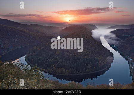 La Saar ansa del fiume nel Saarland Germania Foto Stock