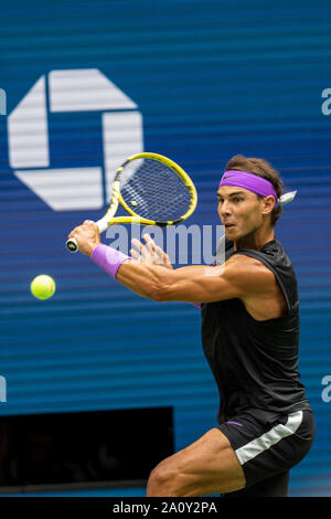 Rafael Nadal di Spagna competere nei finali di uomini singoli al 2019 US Open Tennis Foto Stock