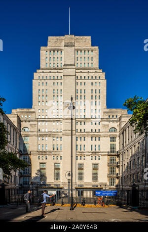 Senato Università di Londra - il centro amministrativo dell'Università di Londra, aperto 1937, architetto Charles Holden Foto Stock