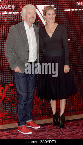 Foto deve essere accreditato ©Alpha premere 078237 15/09/2019 Sir Richard Branson e la figlia Holly Branson alla Vergine di viaggi e di Gareth Pugh uniforme di capsule collection launch party presso la Royal Opera House di Londra. Foto Stock