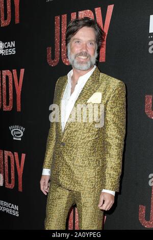 Beverly Hills, CA. Xix Sep, 2019. Rufus Wainwright presso gli arrivi di Judy Premiere, Samuel Goldwyn Theatre al AMPAS, Beverly Hills, CA 19 settembre 2019. Credito: Priscilla concedere/Everett raccolta/Alamy Live News Foto Stock