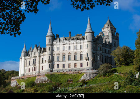 La maestosa grandezza di Dunrobin Castlle in Scozia Foto Stock