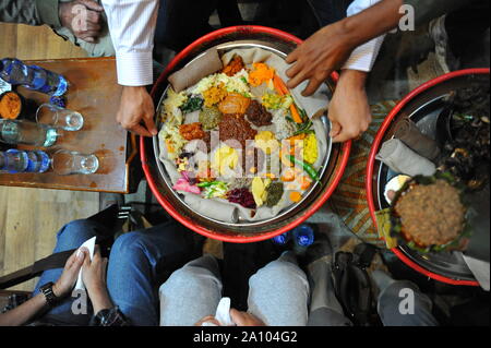 Tipico pasto etiope Foto Stock