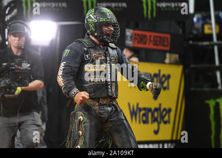 Fairfax, Virginia, Stati Uniti d'America. Il 22 settembre, 2019. CHASE fuorilegge celebra durante il round finale svoltasi a EagleBank Arena di Fairfax, Virginia. Credito: Amy Sanderson/ZUMA filo/Alamy Live News Foto Stock