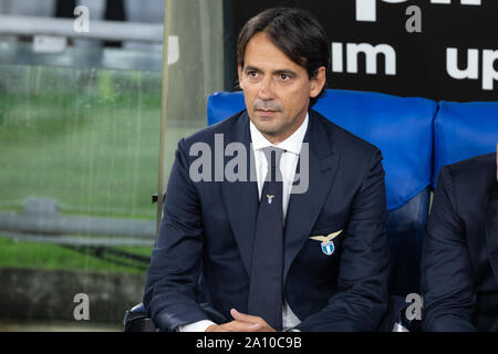 Roma, Italia. Il 22 settembre, 2019. Lazio coach, Simone Inzaghi si affaccia su durante la Serie A match tra Lazio e Parma presso lo Stadio Olimpico.(punteggio finale: Lazio 2:0 Parma) Credito: SOPA Immagini limitata/Alamy Live News Foto Stock