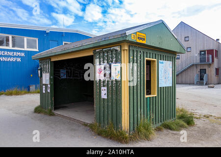 Legno Fermata bus nel centro di Nuuk, Groenlandia. Foto Stock