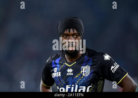 Roma, Italia. Il 22 settembre, 2019. Roma, Italia. Il 22 settembre, 2019. Gervinho del Parma Calcio durante la Serie A nella partita tra Lazio e Parma Calcio 1913 presso lo Stadio Olimpico di Roma, Italia il 22 settembre 2019. Foto di Giuseppe mafia. Credit: UK Sports Pics Ltd/Alamy Live News Credit: UK Sports Pics Ltd/Alamy Live News Foto Stock