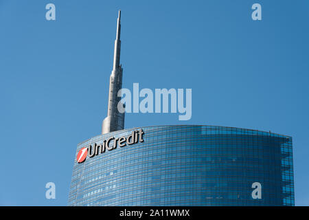 Milano, Italia - 31 Maggio 2019: UniCredit edificio di Porta Nuova e Porta Nuova, il principale quartiere degli affari di Milano Foto Stock