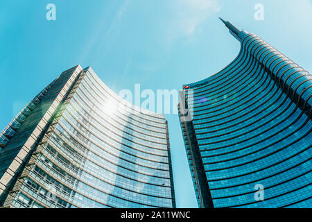 Milano, Italia - 31 Maggio 2019: UniCredit edificio di Porta Nuova e Porta Nuova, il principale quartiere degli affari di Milano Foto Stock