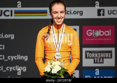 Harrogate, Regno Unito. Il 23 settembre 2019. Shirin Van Anrooij impiega argento nel 2019 strada UCI Campionati del Mondo Junior Womens Cronometro individuale. Settembre 23, 2019 Dan-Cooke credito/Alamy Live News Foto Stock