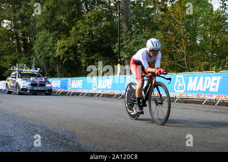 Harrogate, Regno Unito. Il 23 settembre 2019. Aigul Gareeva della Russia prende l'oro nel 2019 strada UCI Campionati del Mondo Junior Womens Cronometro individuale. Settembre 23, 2019 Dan-Cooke credito/Alamy Live News Foto Stock