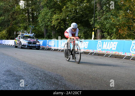 Harrogate, Regno Unito. Il 23 settembre 2019. Aigul Gareeva della Russia prende l'oro nel 2019 strada UCI Campionati del Mondo Junior Womens Cronometro individuale. Settembre 23, 2019 Dan-Cooke credito/Alamy Live News Foto Stock