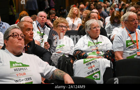 Brighton Regno Unito 23 Settembre 2019 - Asda di lavoratori presso il Partito Laburista Conferenza che si svolge nel centro di Brighton quest'anno. Credito : Simon Dack / Alamy Live News Foto Stock