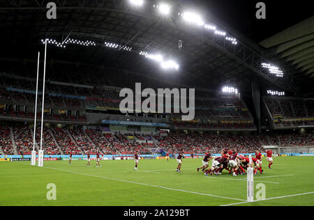 Vista generale dell'azione come i giocatori di competere in un pacchetto di mischia durante il 2019 Coppa del Mondo di Rugby Pool D corrisponde alla città di Toyota Stadium, Giappone. Foto Stock