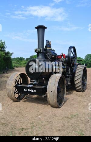 Un 1870 Fowler singolo cilindro del motore di aratura 'Margaret' sulla dimostrazione a Torbay fiera del vapore, Churston, Devon, Inghilterra, Regno Unito. Foto Stock
