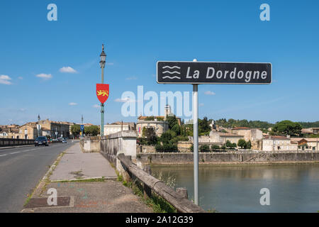 La storica città di Castillon La Bataille nella Gironda Dipartimento di Nouvelle-Aquitaine nel sud ovest della Francia Foto Stock