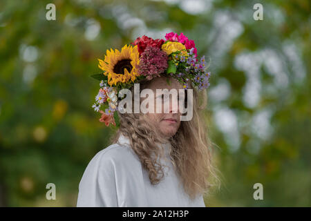 Londra, Regno Unito. 23 Settembre, 2019. British Druid ordine celebra Autumn Equinox con una cerimonia in Primrose Hill. Credito: Guy Corbishley/Alamy Live News Foto Stock