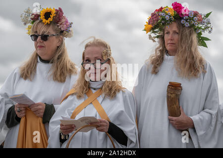 Londra, Regno Unito. 23 Settembre, 2019. British Druid ordine celebra Autumn Equinox con una cerimonia in Primrose Hill. Credito: Guy Corbishley/Alamy Live News Foto Stock