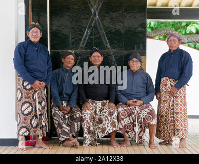 Fermi presso il Kraton, Yogyakarta, Java, Indonesia Foto Stock