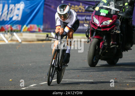 Harrogate, Regno Unito. 23 Settembre 2019.Marco Brenner di Germania prende il bronzo nel 2019 strada UCI Campionati del Mondo Junior Mens Cronometro individuale. Settembre 23, 2019 Dan-Cooke credito/Alamy Live News Foto Stock