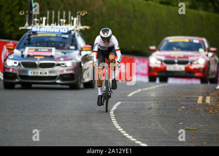 Harrogate, Regno Unito. 23 Settembre 2019.Marco Brenner di Germania prende il bronzo nel 2019 strada UCI Campionati del Mondo Junior Mens Cronometro individuale. Settembre 23, 2019 Dan-Cooke credito/Alamy Live News Foto Stock