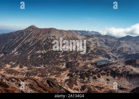 Vista panoramica dal Muratov picco in montagna Pirin, Bulgaria Foto Stock