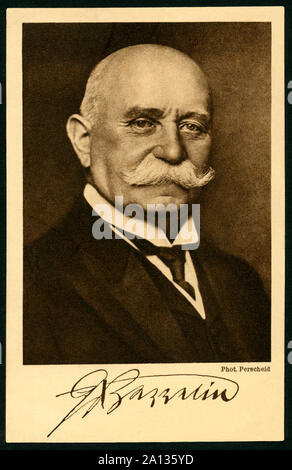 Europa, Deutschland, Baden-Württemberg, Konstanz, Ferdinand Graf von Zeppelin ( 1838-1917), Portraitfoto, herausgegeben von Phot. Perscheid ( 1864-1930 ) , offizielle Postkarte des Reichsausschusses für die Zeppelin-Eckener-Spende des deutschen Volkes, 1920er Jahre ? / Europa, Germania, Baden-Württemberg, Konstanz, il conte Ferdinand von Zeppelin ( 1838-1917 ) , ritratto, pubblicato da phot. Perscheid ( 1864-1930 ) , cartolina del comitato per l'Zeppelin-Eckener donatation del popolo tedesco, 1920th ? . Foto Stock