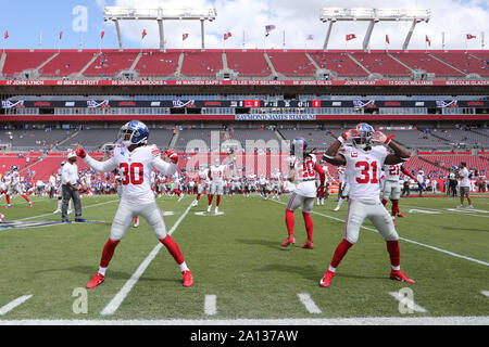 Correzione della didascalia ***.September 22, 2019: New York Giants warm up prima che il gioco di NFL tra New York Giants e il Tampa Bay Buccaneers tenutosi presso il Raymond James Stadium di Tampa, Florida. Andrew J. Kramer/Cal Sport Media Foto Stock