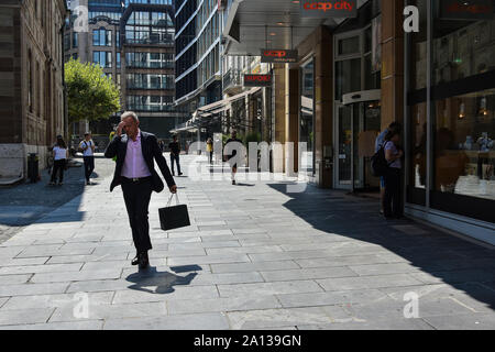 Ginevra, Svizzera - 29 agosto , 2019. Street view nel famoso centro di Ginevra , Svizzera. Foto Stock