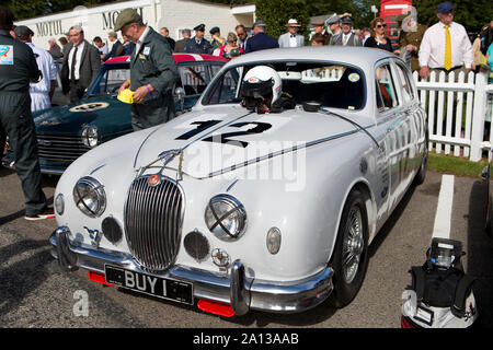 1959 Jaguar Mk 1, (l'acquisto di 1), guidato da Anthony Williams & Grant Williams nella St Mary's Trophy Parte 1 gara al Goodwood xiii sett 2019 in C Foto Stock