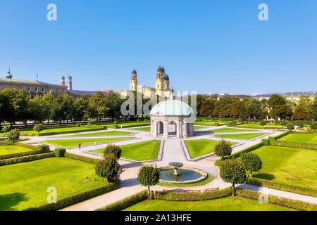 Tempio di Diana nel Hofgarten, dietro la chiesa Teatini, Città Vecchia, Monaco di Baviera, Baviera, Baviera, Germania Foto Stock