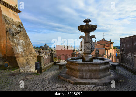 Tuscania (Italia) - Una splendida cittadina etrusca e medievale in provincia di Viterbo, Tuscia, regione Lazio. Si tratta di un'attrazione turistica per molte chiese Foto Stock