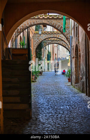 Tuscania (Italia) - Una splendida cittadina etrusca e medievale in provincia di Viterbo, Tuscia, regione Lazio. Si tratta di un'attrazione turistica per molte chiese Foto Stock