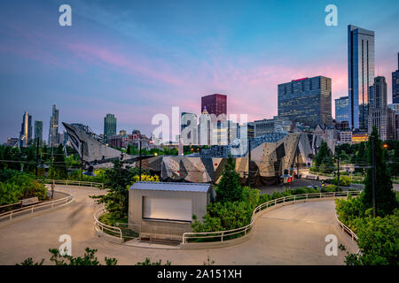 Chicago, Illinois, Stati Uniti d'America - Maggie Daley Park Arrampicata Foto Stock