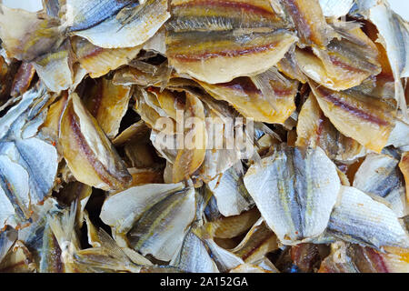 Pesce secco sulle vendite in un mercato aperto, Phu Quoc island, Vietnam Foto Stock