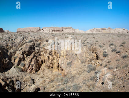 Le rovine della fortezza Ayaz Kala ("fortezza di Ghiaccio") antica Khorezm, nel deserto del Kyzylkum in Uzbekistan Foto Stock