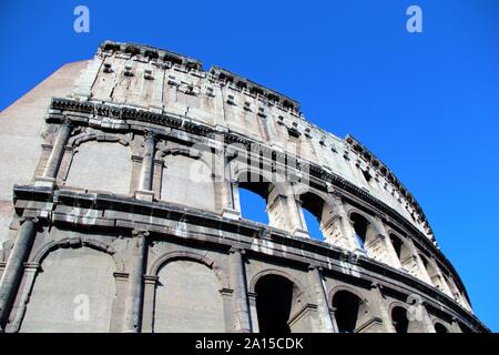 Colosseo, Roma, Italia, vista su parte di essa Foto Stock