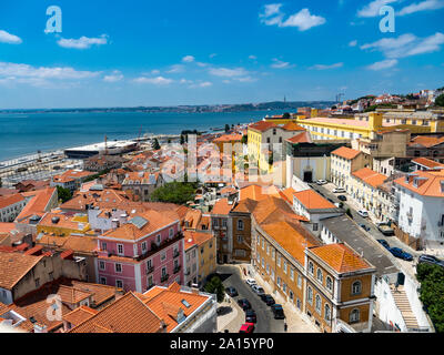 Vista sulla Città Vecchia, Lisbona, Portogallo Foto Stock