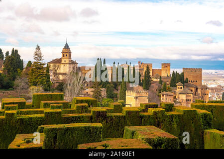 Vista del Palazzo Alhambra complesse da Generallife, Granada, Spagna Foto Stock