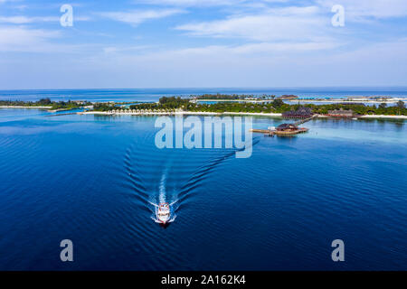 Vista aerea del beach bungalows, Olhuveli, South Male Atoll, Maldive Foto Stock