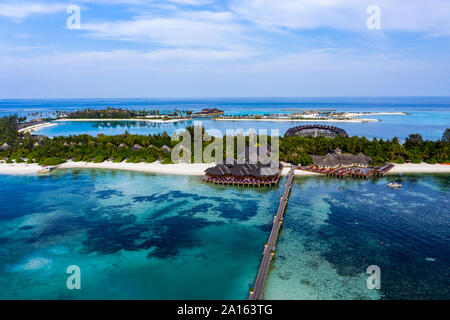 Vista aerea del beach bungalows, Olhuveli, South Male Atoll, Maldive Foto Stock