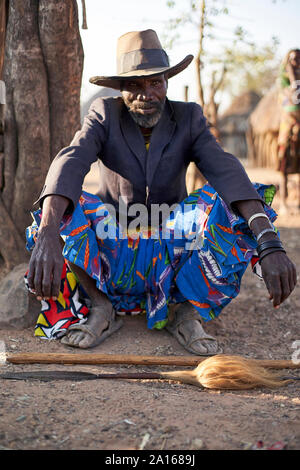 Muhila capo tribù, Kehamba, Chibia, Angola Foto Stock