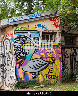 Vecchia ferrovia della Petite Ceinture a Parigi Foto Stock