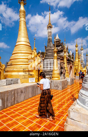 Shwe Inn Thein Paya, Indein, Lago Inle, Myanmar. Foto Stock